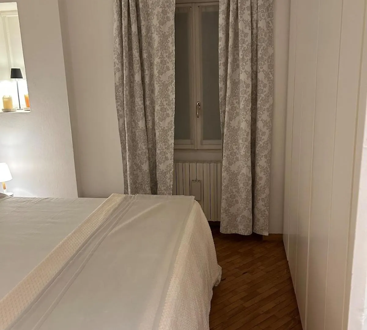 Bilocale Red House Two Room Apartment Red House, Cosy Flat Milaan 0*,  Italië